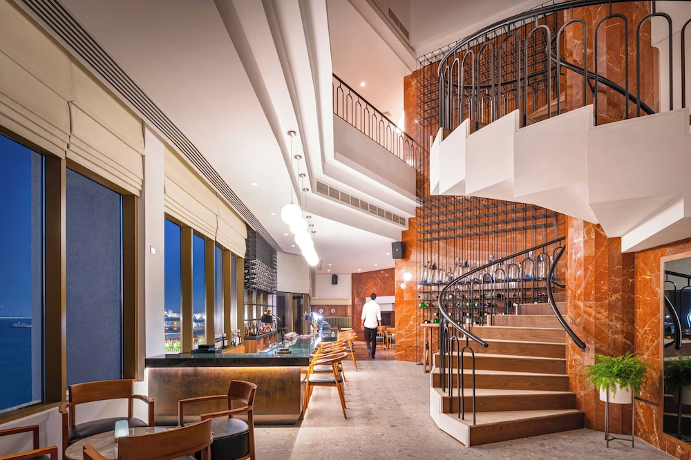 JA Beach Hotel, Dubai — Restaurant & bars in Dubai