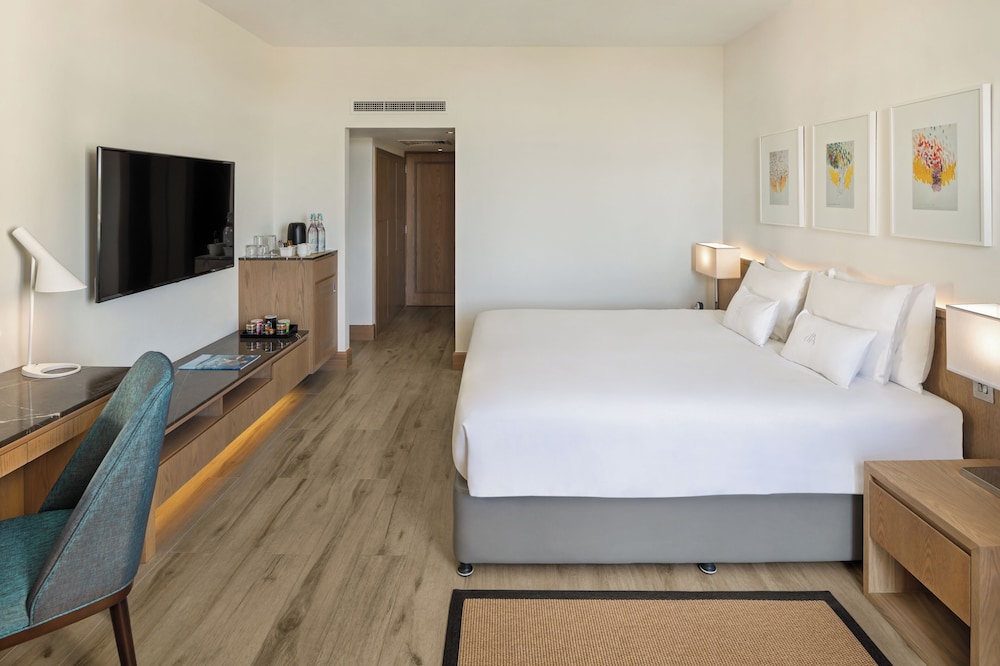 JA Beach Hotel, Dubai — Hotel rooms in Dubai