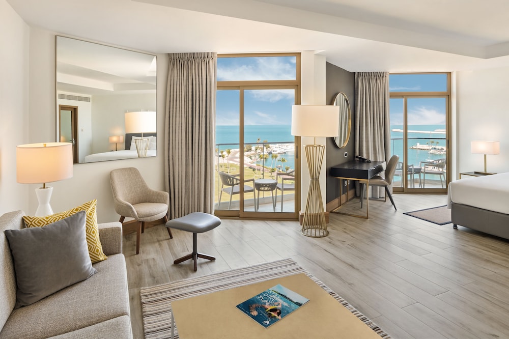 JA Beach Hotel, Dubai — Hotel rooms in Dubai