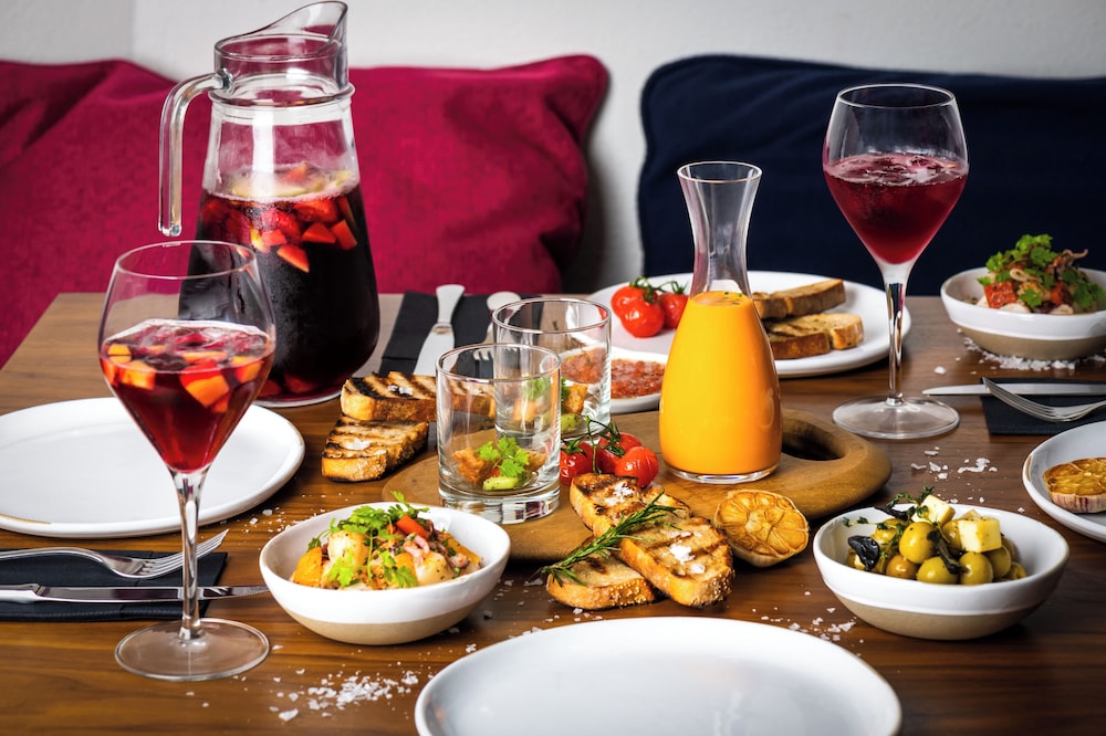 JA Beach Hotel, Dubai — Restaurant & bars in Dubai