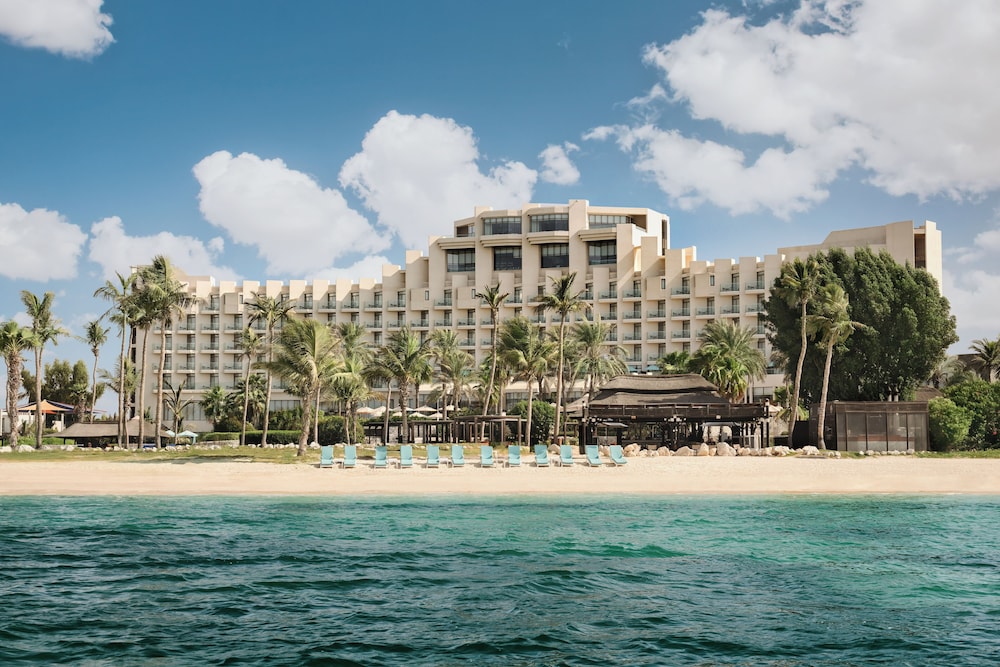 JA Beach Hotel, Dubai — Beach in Dubai