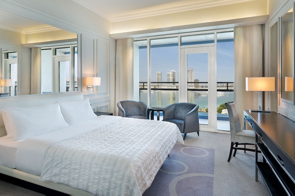 Le Méridien Mina Seyahi Beach Resort & Waterpark — Hotel rooms in Dubai