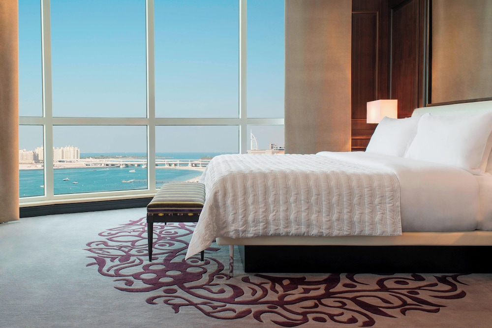 Le Méridien Mina Seyahi Beach Resort & Waterpark — Hotel rooms in Dubai
