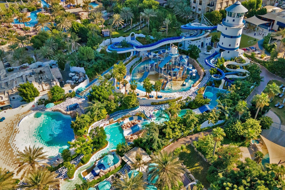 Le Méridien Mina Seyahi Beach Resort & Waterpark — Main photo in Dubai