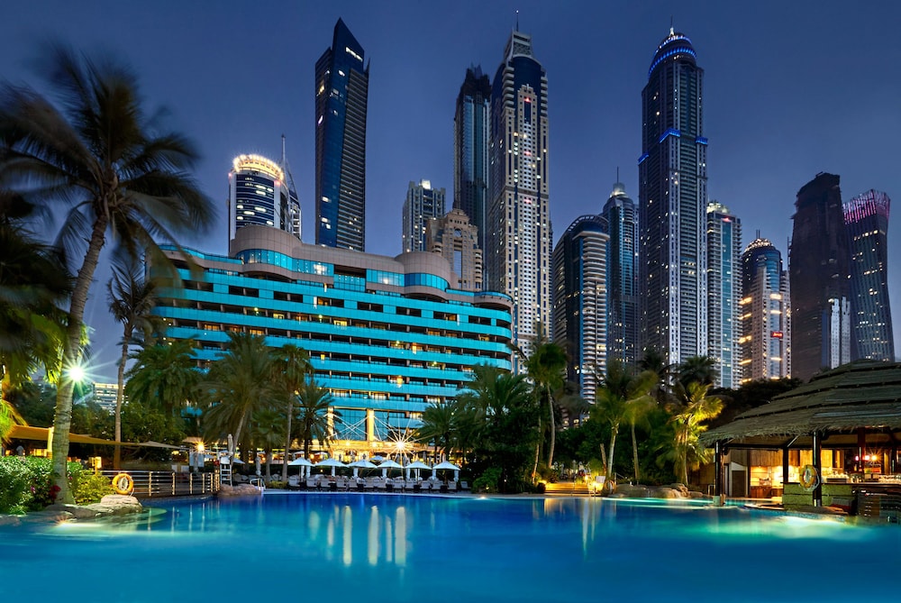 Le Méridien Mina Seyahi Beach Resort & Waterpark — Swimming pool in Dubai