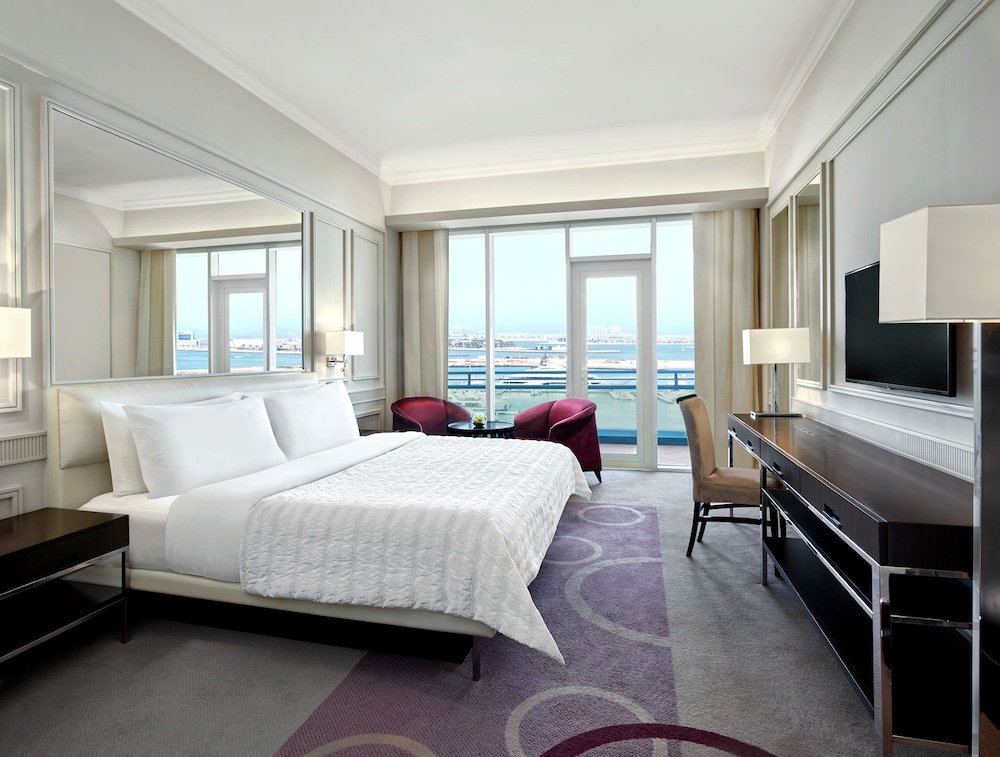Le Méridien Mina Seyahi Beach Resort & Waterpark — Hotel rooms in Dubai