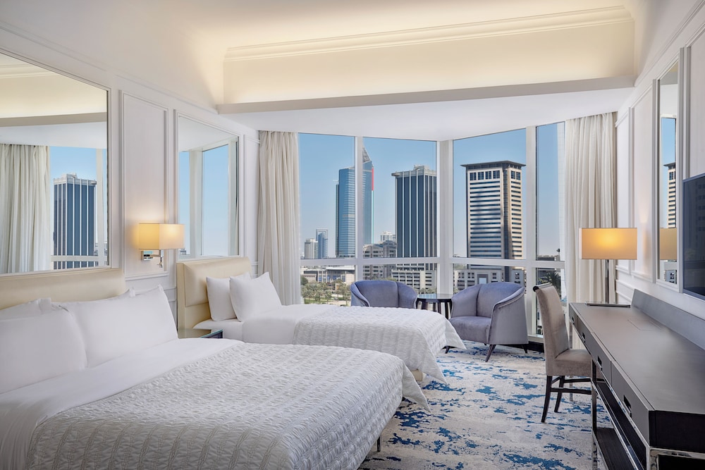 Le Méridien Mina Seyahi Beach Resort & Waterpark — Hotel rooms in Dubai