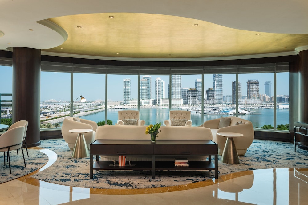 Le Méridien Mina Seyahi Beach Resort & Waterpark — Hotel rooms in Dubai