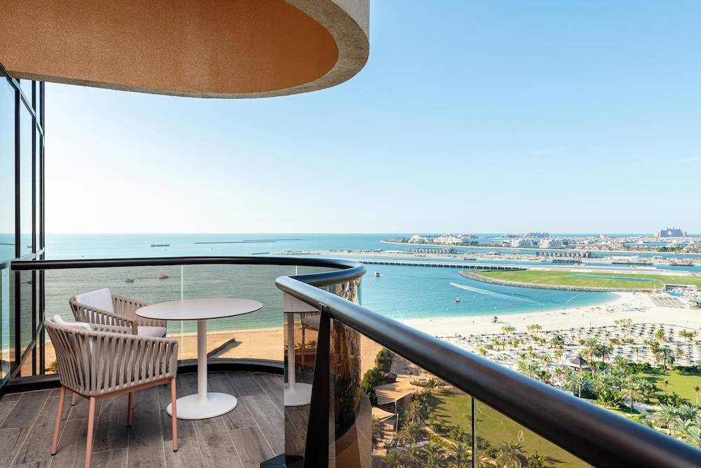 Le Royal Meridien Beach Resort And Spa — Hotel rooms in Dubai