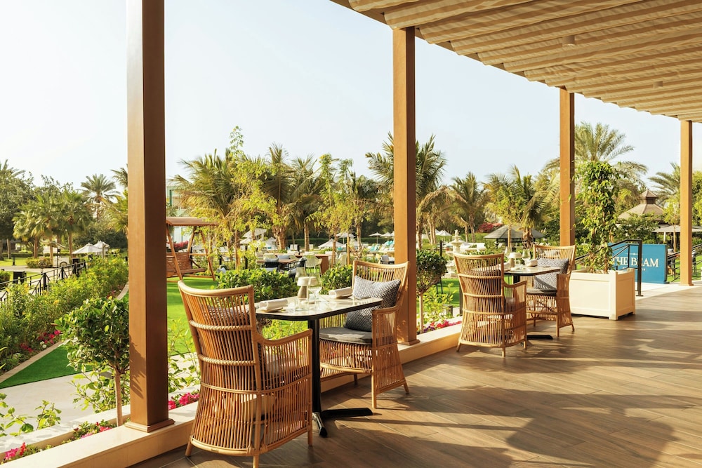 Le Royal Meridien Beach Resort And Spa — Restaurant & bars in Dubai