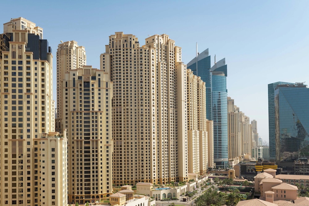 Le Royal Meridien Beach Resort And Spa — Hotel building in Dubai