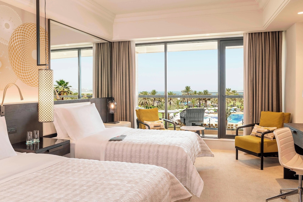 Le Royal Meridien Beach Resort And Spa — Hotel rooms in Dubai
