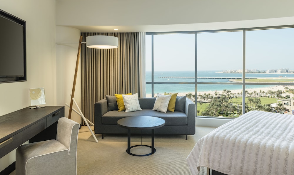 Le Royal Meridien Beach Resort And Spa — Hotel rooms in Dubai