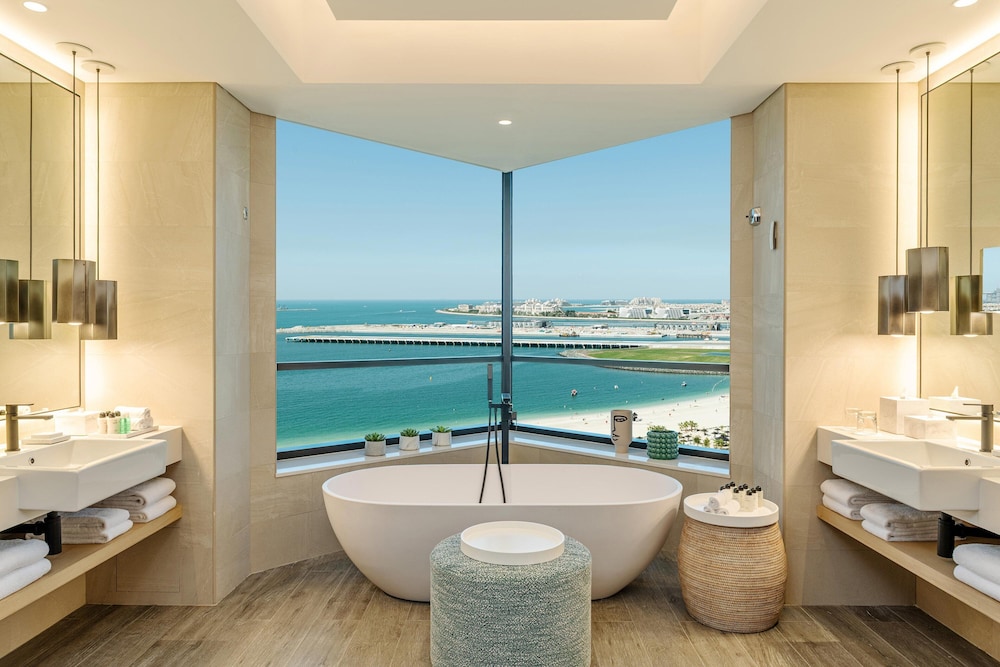 Le Royal Meridien Beach Resort And Spa — Hotel rooms in Dubai