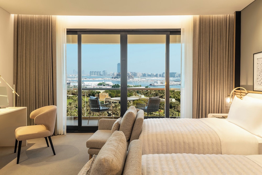 Le Royal Meridien Beach Resort And Spa — Hotel rooms in Dubai