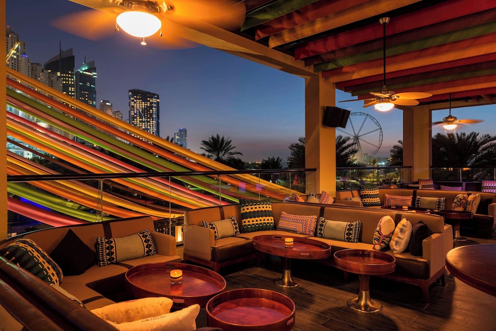 Le Royal Meridien Beach Resort And Spa — Restaurant & bars in Dubai