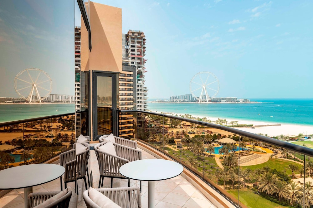Le Royal Meridien Beach Resort And Spa — Hotel rooms in Dubai