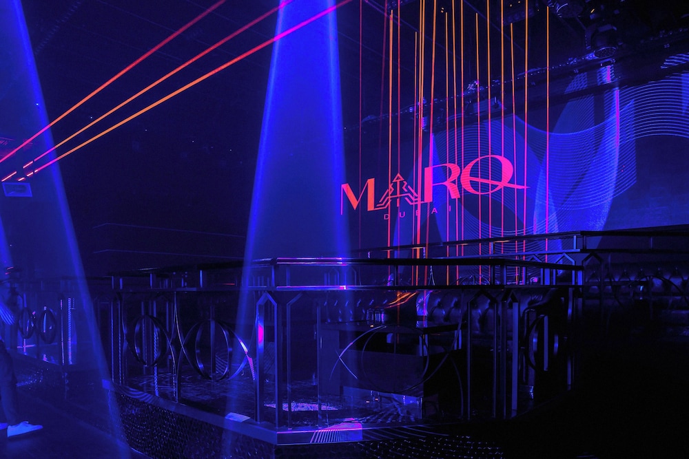 Dubai Marine Beach Resort & Spa — Restaurant & bars in Dubai