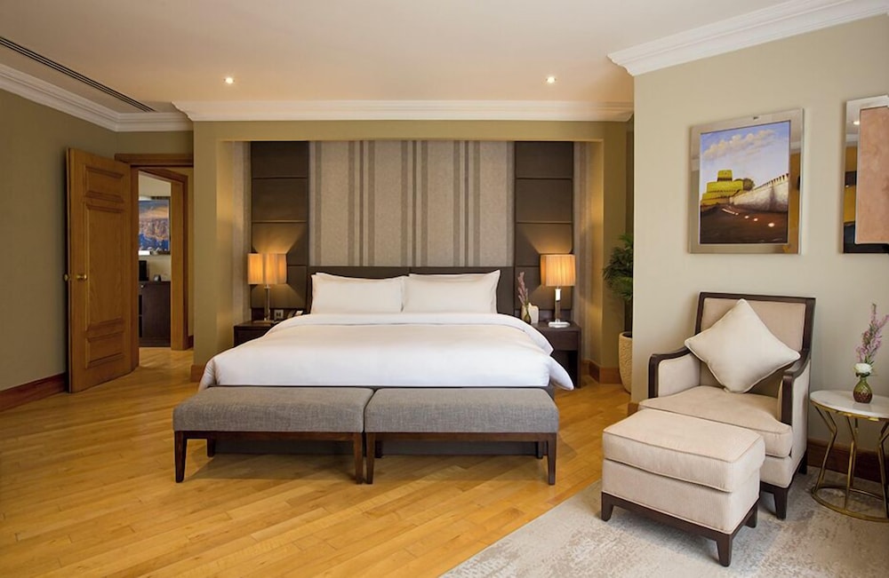 Dubai Marine Beach Resort & Spa — Hotel rooms in Dubai