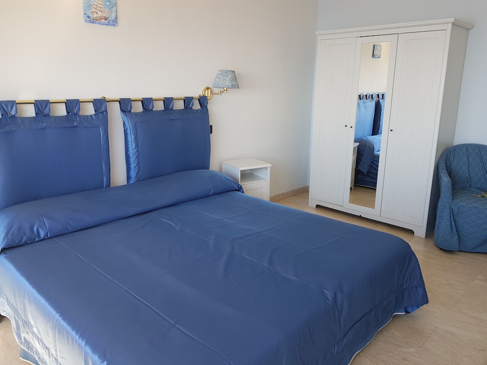 Hotel Vello d'Oro — Hotel rooms in Taormina, Sicily