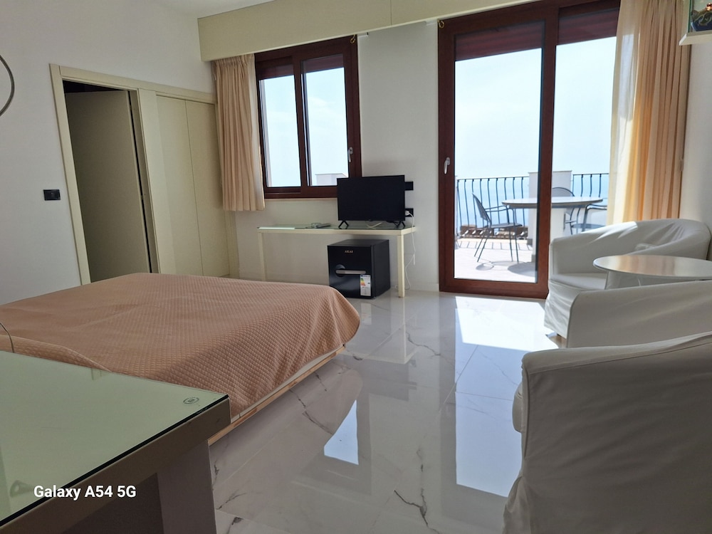 Hotel Vello d'Oro — Hotel rooms in Taormina, Sicily