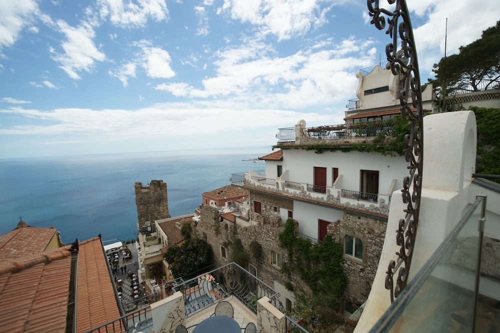 Hotel Vello d'Oro — Hotel building in Taormina, Sicily