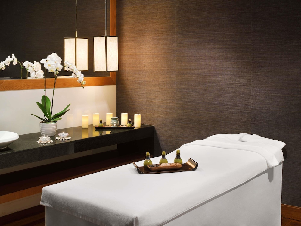 Mövenpick Hotel Jumeirah Beach — Spa in Dubai
