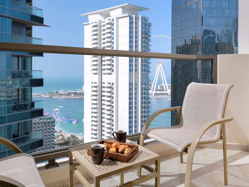 Mövenpick Hotel Jumeirah Beach — Hotel rooms in Dubai