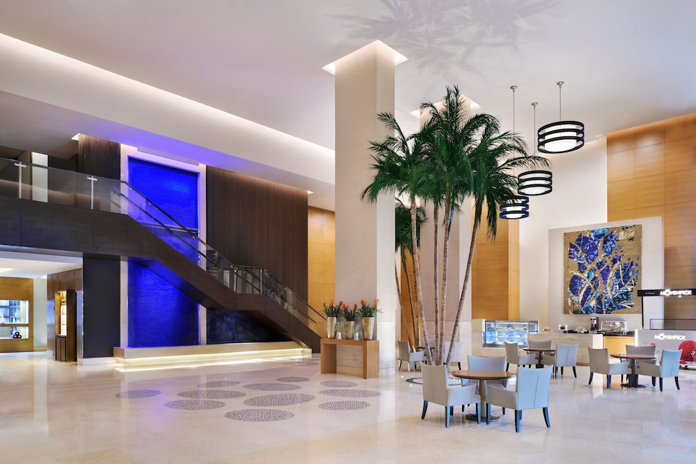 Mövenpick Hotel Jumeirah Beach — Hotel building in Dubai