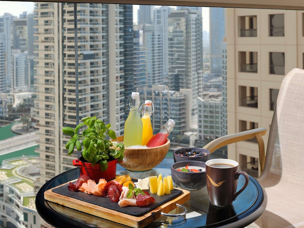 Mövenpick Hotel Jumeirah Beach — Hotel rooms in Dubai
