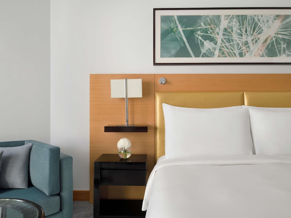 Mövenpick Hotel Jumeirah Beach — Hotel rooms in Dubai