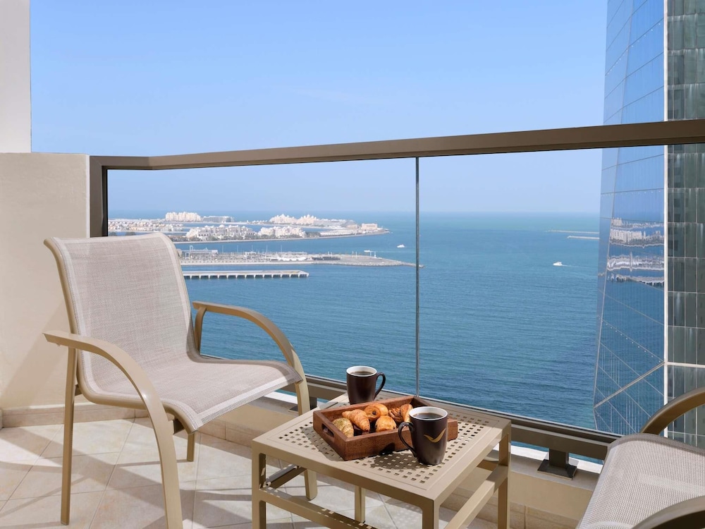 Mövenpick Hotel Jumeirah Beach — Hotel rooms in Dubai