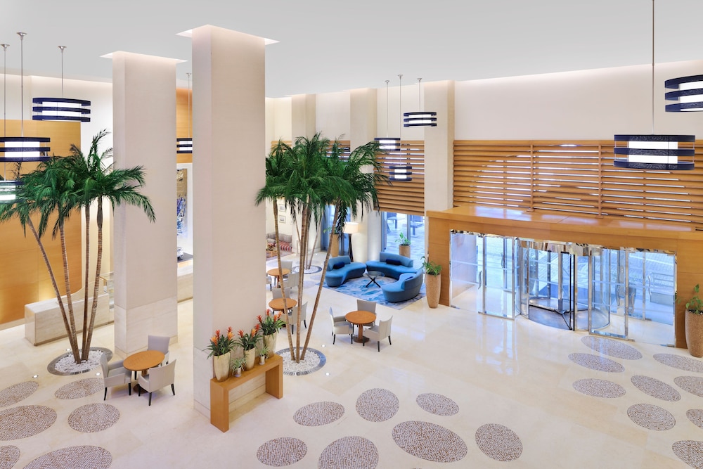 Mövenpick Hotel Jumeirah Beach — Hotel building in Dubai