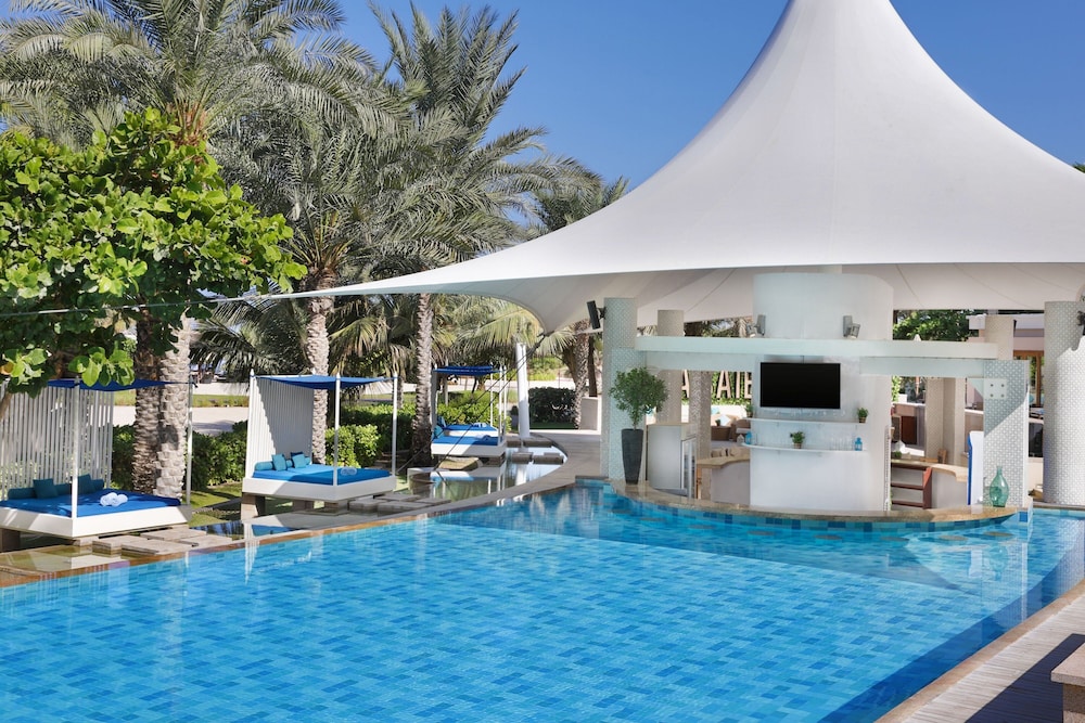 The Ritz-Carlton, Dubai — Swimming pool in Dubai
