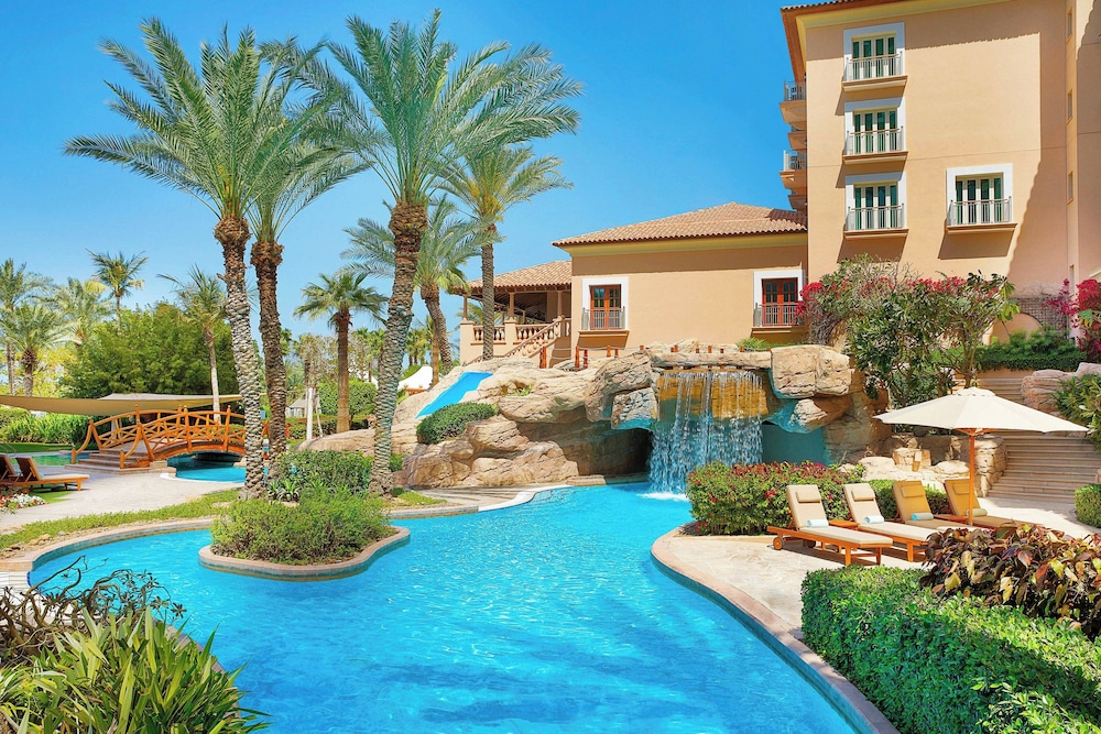 The Ritz-Carlton, Dubai — Swimming pool in Dubai