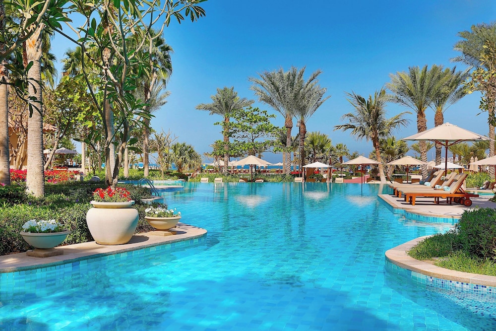 The Ritz-Carlton, Dubai — Swimming pool in Dubai