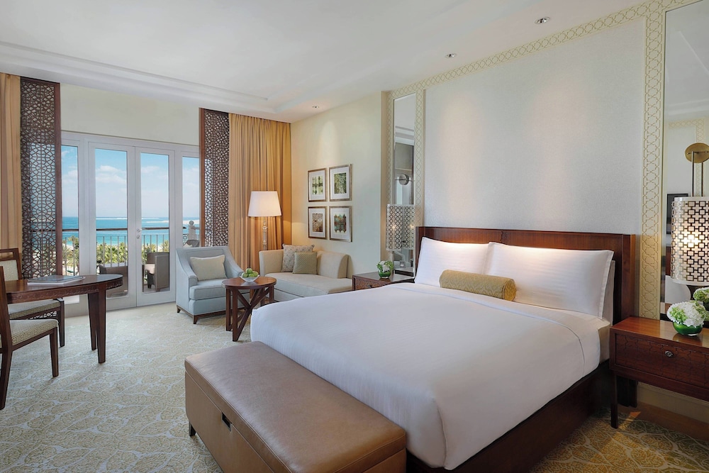 The Ritz-Carlton, Dubai — Hotel rooms in Dubai