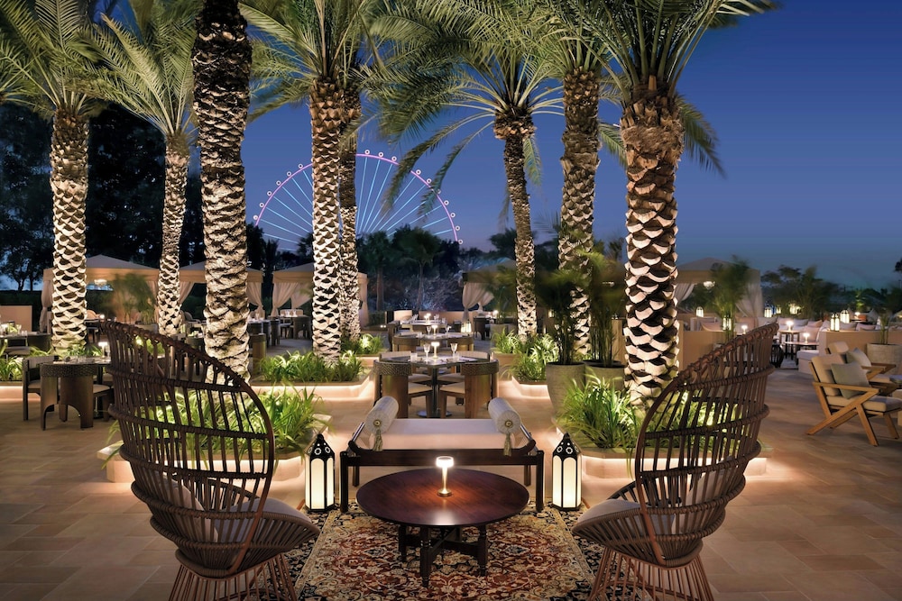 The Ritz-Carlton, Dubai — Restaurant & bars in Dubai