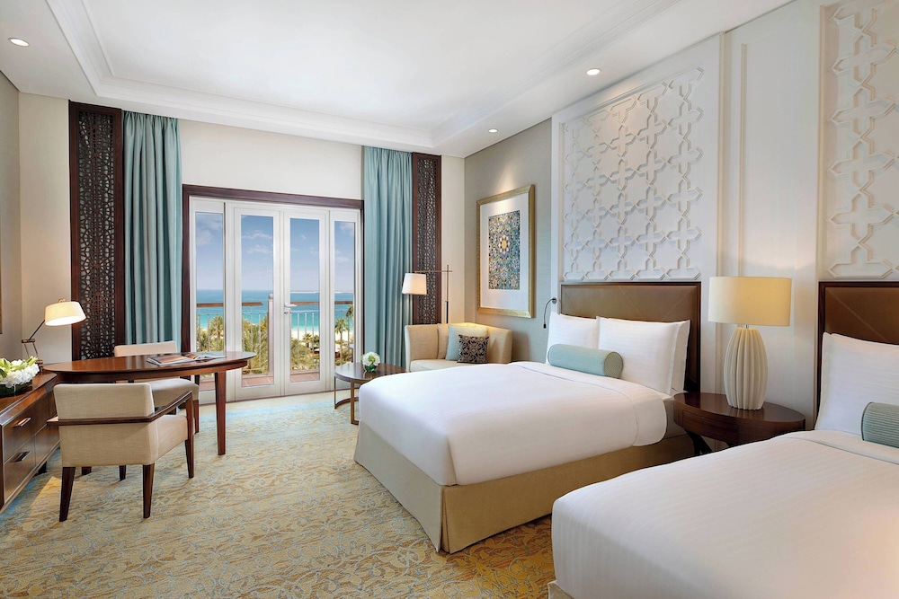The Ritz-Carlton, Dubai — Hotel rooms in Dubai