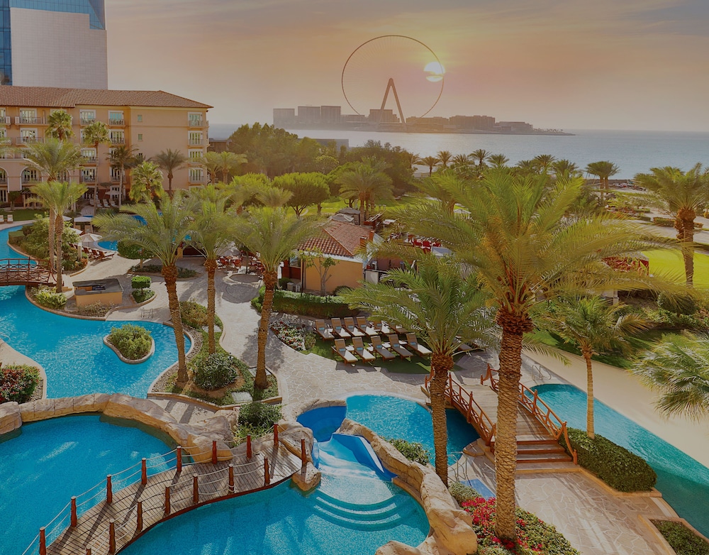 The Ritz-Carlton, Dubai — Swimming pool in Dubai