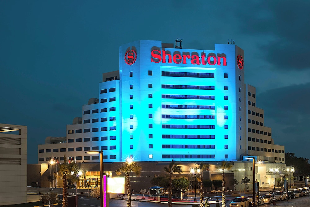 Sheraton Jumeirah Beach Resort — Hotel building in Dubai