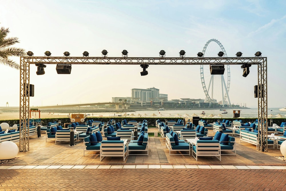 Sheraton Jumeirah Beach Resort — Restaurant & bars in Dubai