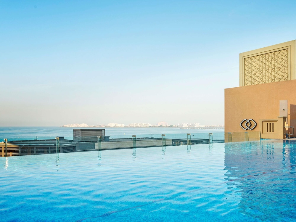 Sofitel Dubai Jumeirah Beach — Restaurant in Dubai