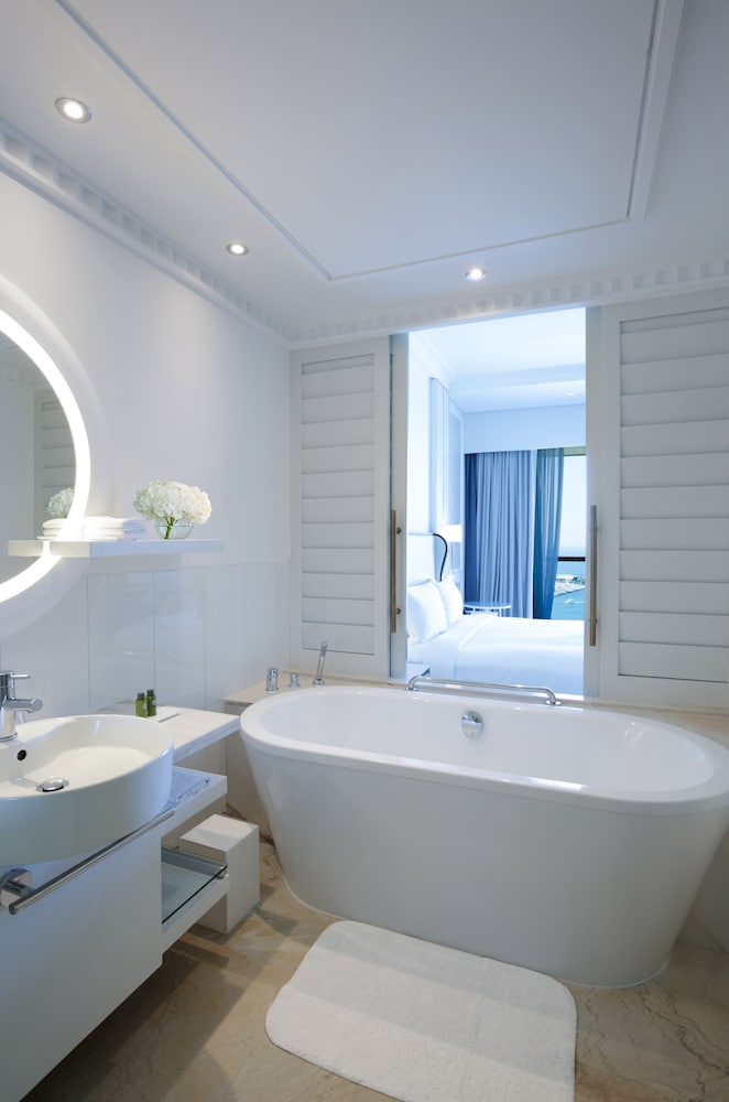 Sofitel Dubai Jumeirah Beach — Rooms in Dubai