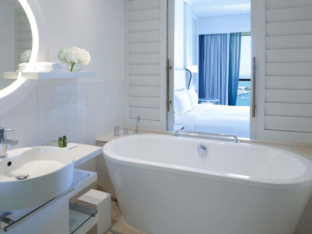 Sofitel Dubai Jumeirah Beach — Rooms in Dubai