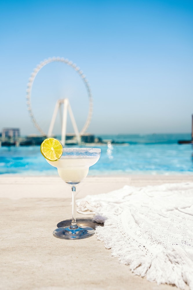 Sofitel Dubai Jumeirah Beach — Restaurant in Dubai