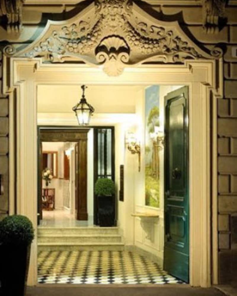 Suite Opera Rooms