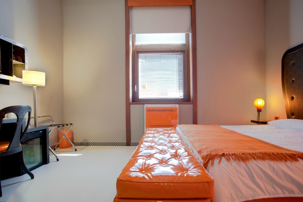 Orange Hotel — Hotel rooms in Rome, Lazio