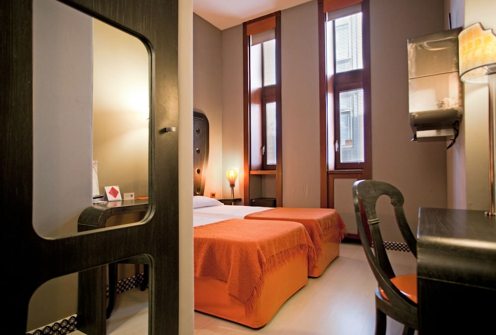 Orange Hotel — Hotel rooms in Rome, Lazio