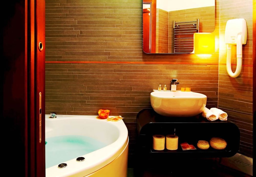 Orange Hotel — Hotel rooms in Rome, Lazio